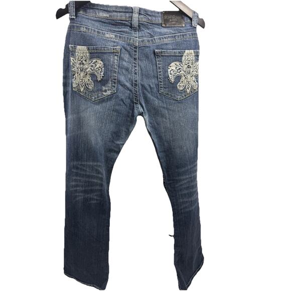 Red Rivet Jeans Women’s 11 Bootcut Blue Denim Fleur De Lis Rhinestone Pockets - Picture 3 of 16